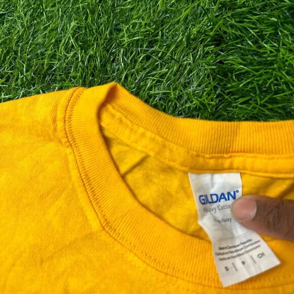 Rising bulldogs wearedeland graphic tee - Picture 4 of 4